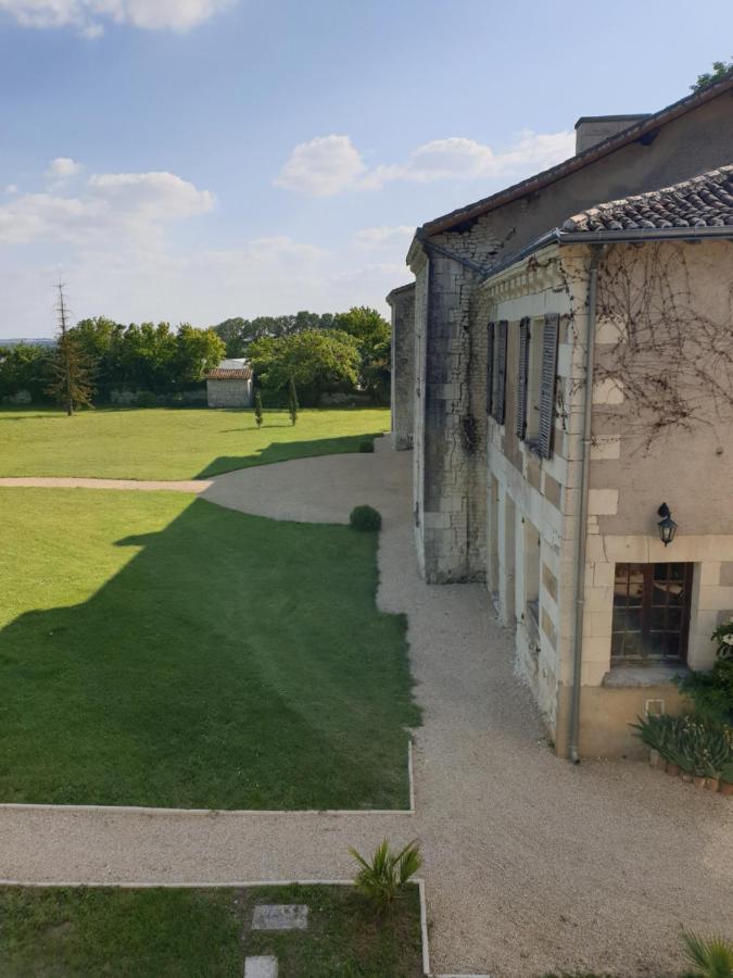 Monts-sur-Guesnes Domaine De Bourgville المظهر الخارجي الصورة