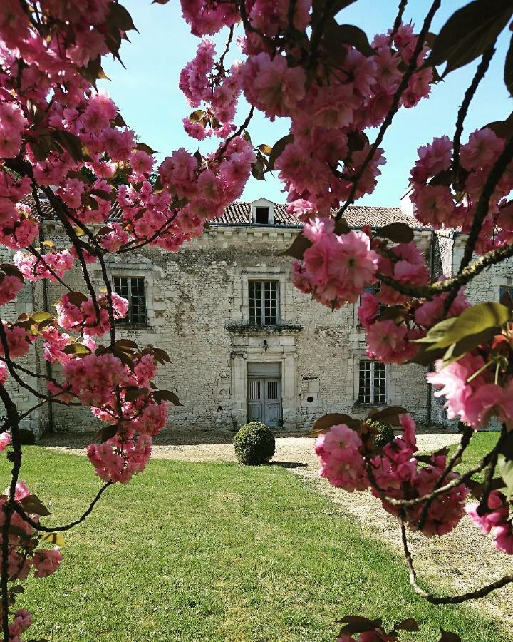 Monts-sur-Guesnes Domaine De Bourgville المظهر الخارجي الصورة